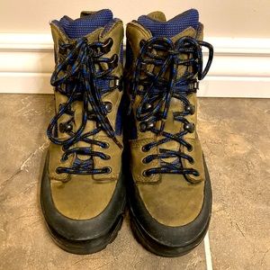 Women’s Steel Toe Danner Vibram Gore-Tex Winter Leather Work Boot Size 6.5-EUC